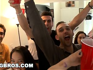 BANGBROS - How to toss a poking college soiree right